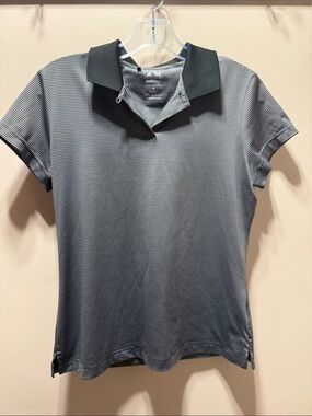 Striped Short Sleeve Golf Top in Black & Gray